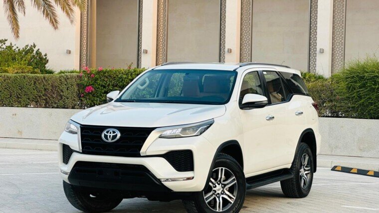 TOYOTA FORTUNER 2022